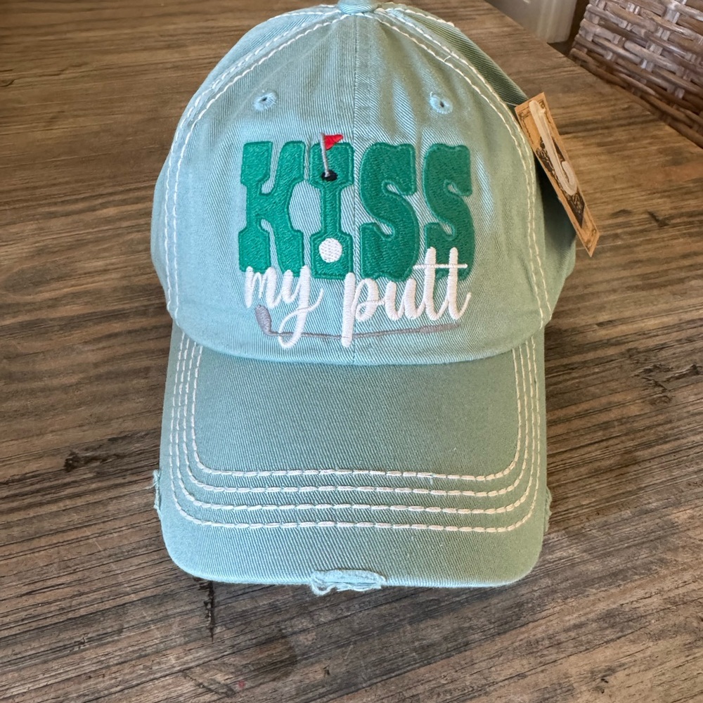 NWT Green Ladies Embroidered 'Kiss My Putt' Baseball Hat Cap
